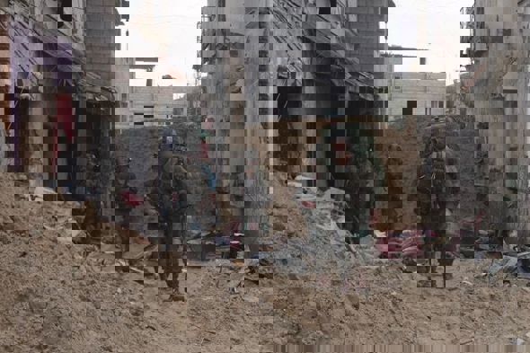 VidĂ©o sur l’unitĂ© Magellan Ă l’ouest de Khan Yunis avec un chien Oketz qui a aidĂ© Ă l’Ă©limination d’un terroriste VidĂ©o sur l’unitĂ© Magellan Ă l’ouest de Khan Yunis avec un chien Oketz qui a aidĂ© Ă l’Ă©limination d’un terroriste - Infos-Israel.News