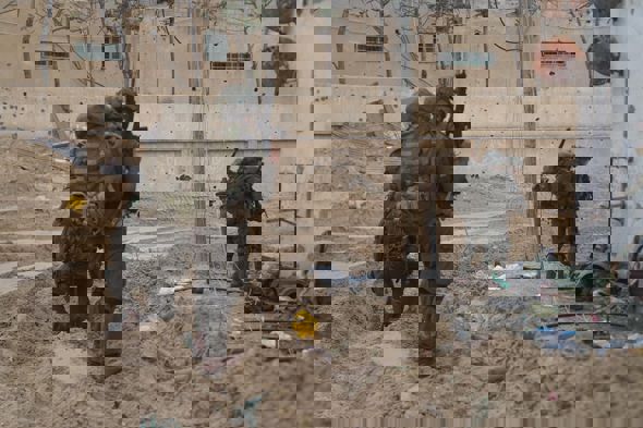 VidĂ©o sur l’unitĂ© Magellan Ă l’ouest de Khan Yunis avec un chien Oketz qui a aidĂ© Ă l’Ă©limination d’un terroriste VidĂ©o sur l’unitĂ© Magellan Ă l’ouest de Khan Yunis avec un chien Oketz qui a aidĂ© Ă l’Ă©limination d’un terroriste - Infos-Israel.News