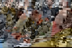 F6b771dc 66Fe 48C2 A14f 1Bc4127192fe