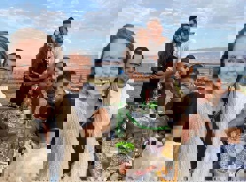 נופש זוגות בטבריה עם שלושה זוגות מהמלט״ק