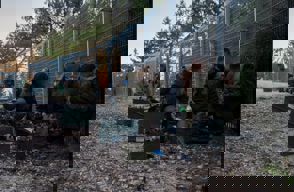 1858C69d E0d1 48B5 9209 B24843973f3f