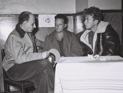 תמונה מספר 1 - ידין, אלון ורבין, נובמבר 1948