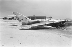ס1 695 6200